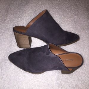 closed toed wedges